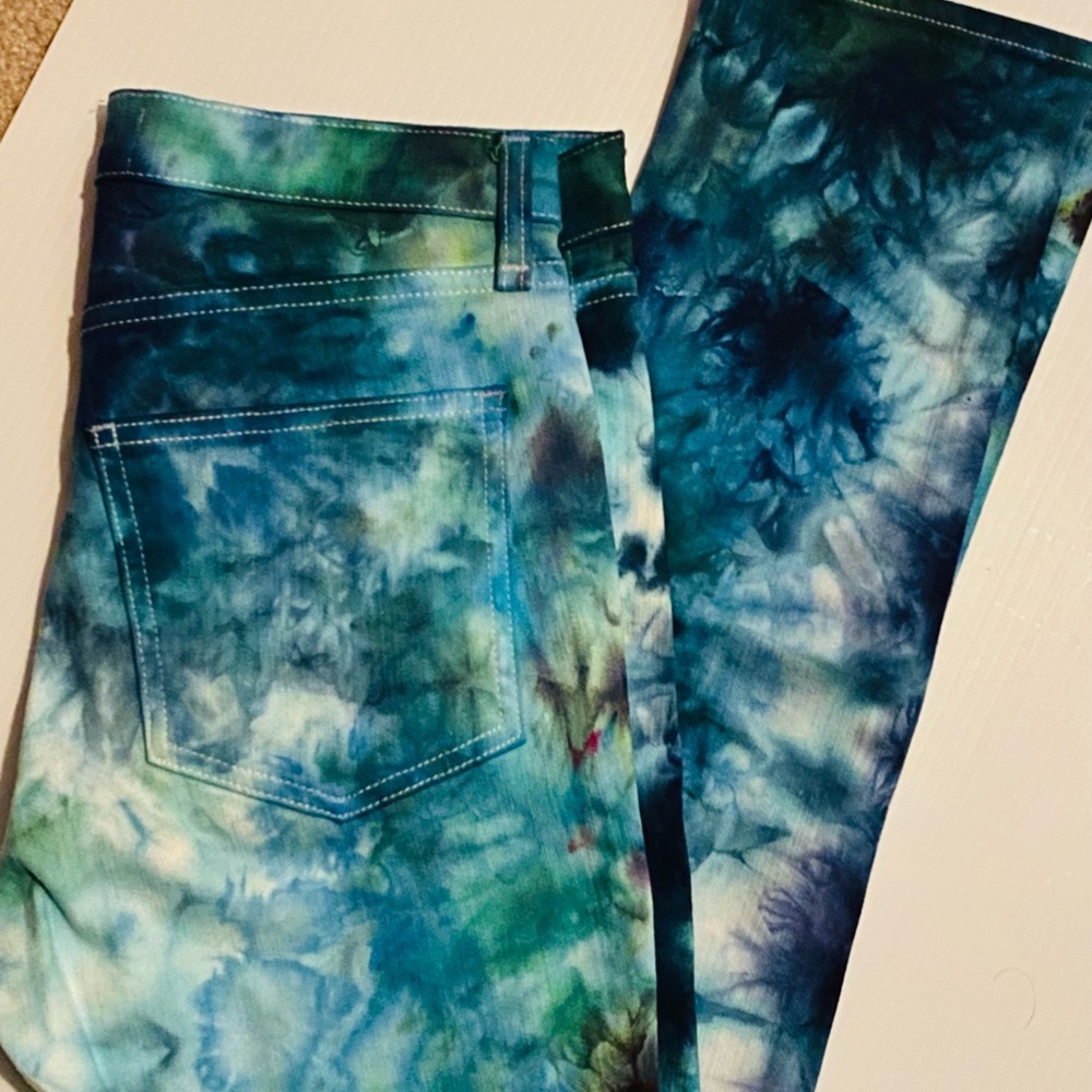Veronica Beard Blue Green Tie-Dye Jeans